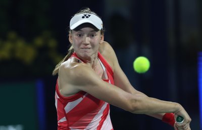 Елена Рибакина се класира на полуфиналите в Дубай