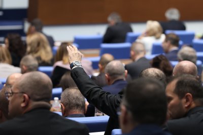 Временна комисия се заема с проблемите около разпространението на райски газ и дроги