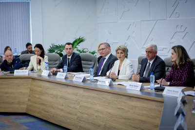 Министър Пешев участва в дискусия за изкуствения интелект в спорта