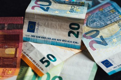Все по-близо до еврото: Какви стъпки предстоят преди влизането във валутния съюз?