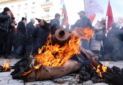 БСП за щурма срещу сградата на ЕК в София: Това са антибългарски действия