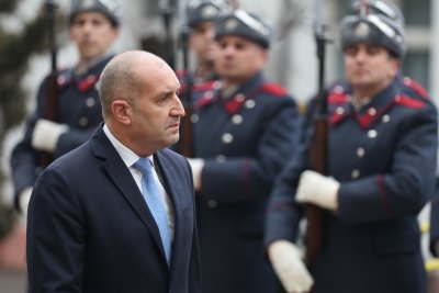 Президентът Радев за войната в Украйна: Търсенето на военно решение е губещо, Европа трябва да подкрепи САЩ