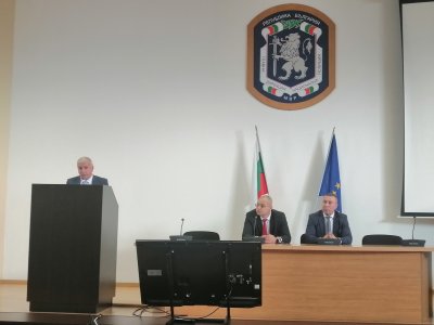 Със заповед на министъра на вътрешните работи Даниел Митов от