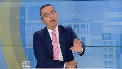 Фактът е че всички застанаха срещу Възраждане както в парламента