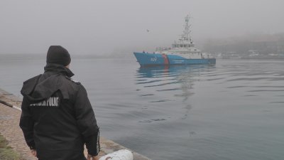 Мистериозна двойка бедства с гумена лодка в Черно море, пътувала от Одеса за Варна