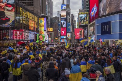 Проукраински протести в САЩ, група хора опитаха да блокират кортеж на Ванс