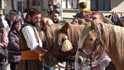 Кушии за Тодоровден в родопското село Момчиловци