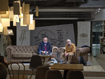 Поезията събра почитателите на словото тази вечер в литературен клуб