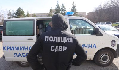 Столични полицаи задържаха отново пуснат от ареста мъж за автокражби
