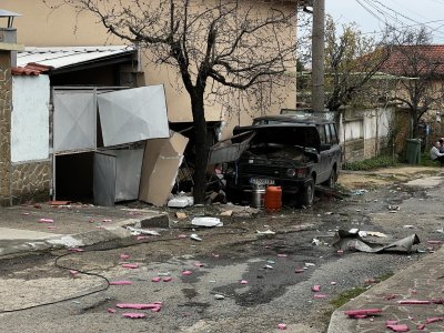 A house exploded in a village near Kazanlak (PHOTOS)