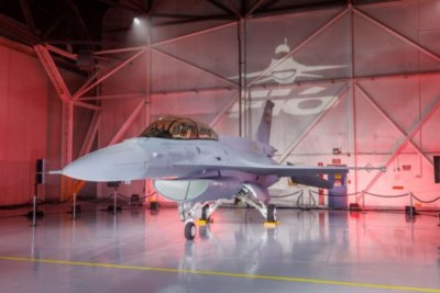 Официално: След 20-годишна сага с изтребителите - посрещат първия F-16 на 12 април