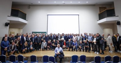 Георги Иванов удостои с плакети заслужили футболни дейци