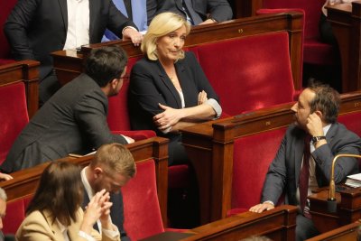В подкрепа на Марин льо Пен - протести в Париж срещу присъдата на лидера "Национален сбор"