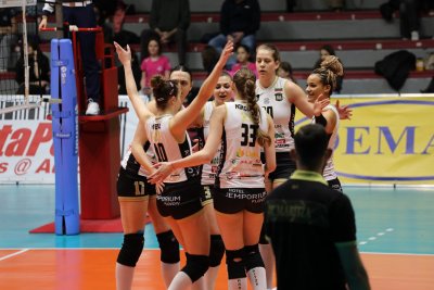 Марица Пловдив поведе с 2:0 победи на ЦПВК, макар да загуби гейм