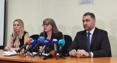 Задържаха 30 кг кокаин, скрит в тайник в камион, край Петрохан