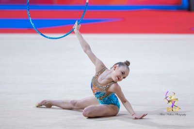 Стилияна Николова зарадва родната публика със злато на обръч