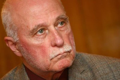 Напусна ни актьорът Васил Банов
