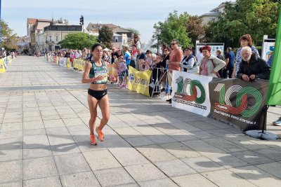Маринела Нинева се класира 24-а в полумаратона на европейското първенство по шосейни бягания