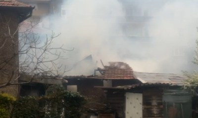 Пожар избухна в къща в Монтана, собственикът заспал, докато готвел
