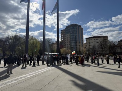 Национален поход подкрепя коалиция на мира за развръзка на войната в Украйна
