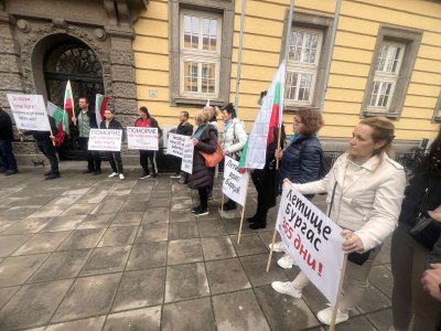 Бургазлии настояват за развитие на летището в града