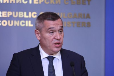 Министър Тахов: При 100% измръзнали овошки, ще бъдат компенсирани 80%
