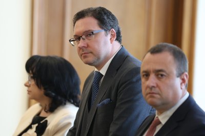 Даниел Митов: Вотът на недоверие е опит на опозицията да блокира влизането в еврозоната