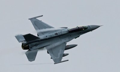 Представят първия български изтребител F-16