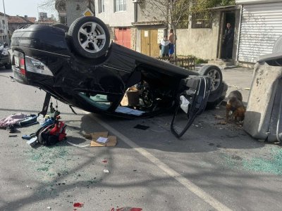 Пиян шофьор обърна колата си по таван във Варна