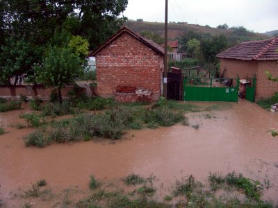 Наводнения в Северозападна България: Има евакуирани