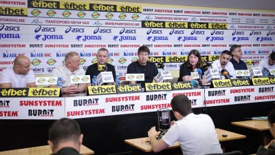 Стоян Добрев, Радослав Великов и Симеон Щерев споделиха възгледите си за развитието на българската борба