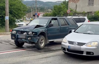 Три коли се удариха в Кресна