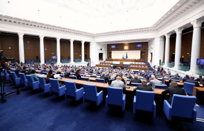 Поисканите имунитети на депутати - разнопосочни мнения в пленарната зала