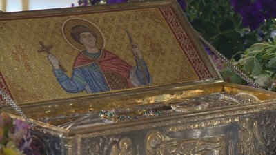 Силата на вярата: Мощите на Свети Георги ще останат в лозенската църква до Гергьовден