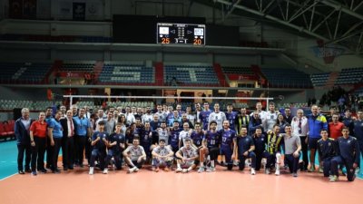 Денис Карягин и Фенербахче се окичиха с бронзовите медали в първенството