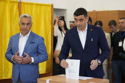 Джордже Симион води на първия тур на президентските избори в Румъния