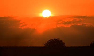 Слънчево на север, следобедни валежи на юг в понеделник