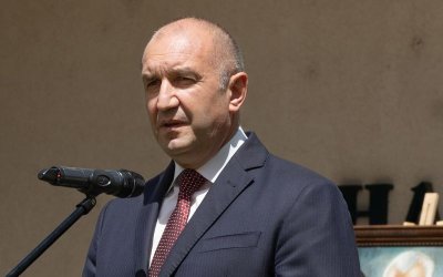 Румен Радев: Депутатите да изпълняват ангажиментите си не само към еврозоната, но и към демокрацията