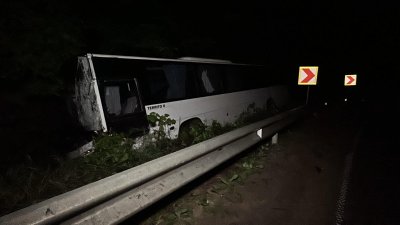 Автобус с военнослужещи катастрофира тази нощ в Прохода на Републиката