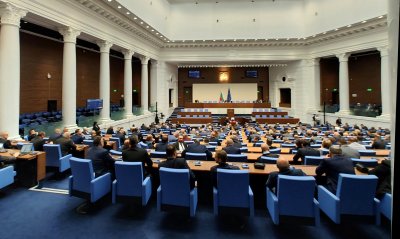 НА ЖИВО: Заседание на Народното събрание