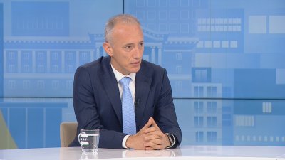 Красимир Вълчев: Не е вярно, че от Брюксел са предупредили финансовия министър, че може да спре процедурата по преминаване към еврото