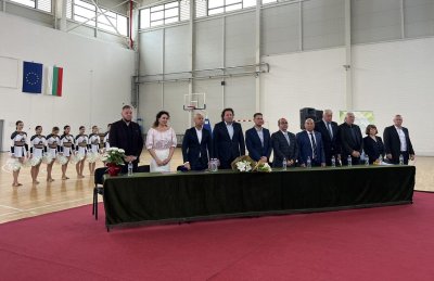 Петър Младенов беше официален гост на церемония в ПУ "Паисий Хилендарски"