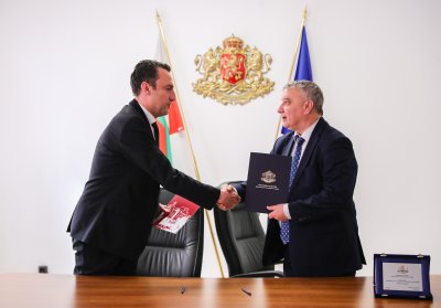 Спортното министерство и УНСС подписаха споразумение за сътрудничество