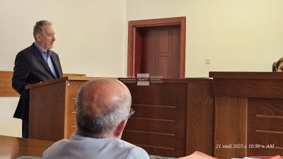 Бившият премиер Любчо Георгиевски дава показания по делото срещу председателя на заличения културен център "Иван Михайлов"