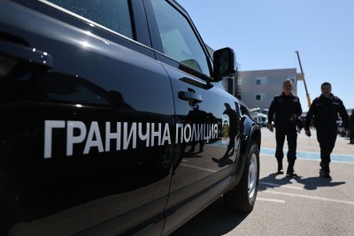 Над 3500 опита на мигранти да преминат през България са предотвратени тази година