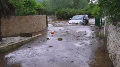 Бури във Франция: Трима са загинали в департамента Вар