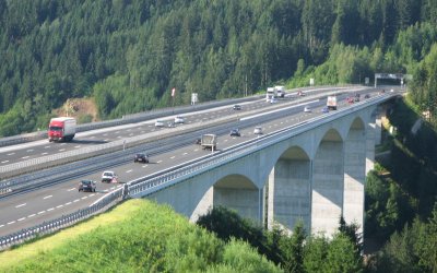 Bulgarian Man Killed, Seven Injured in Crash Near Wels, Austria