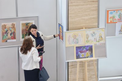 In Support of Sick Children: Charity Exhibition at the Parliament