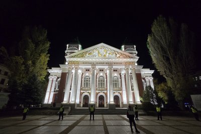 Sofia Becomes a Stage: 42 National Theatre Actors Perform Live from 10 Locations in the Theatrical Event “Hedda Gabler”