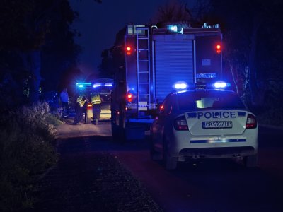 Челен удар между два автомобила край Пловдив (СНИМКИ и ВИДЕО)